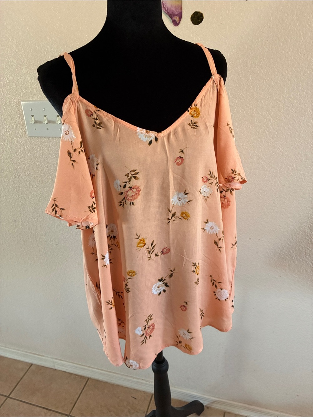 Peach Floral Cold-Shoulder Cami Top - Women's Lightweight Tank
